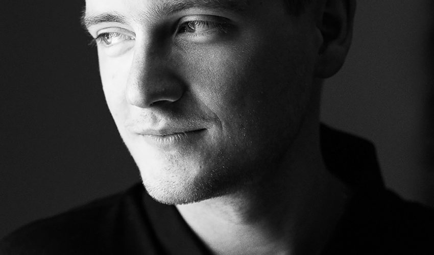 Musiker Mateusz Kawa im Portrait